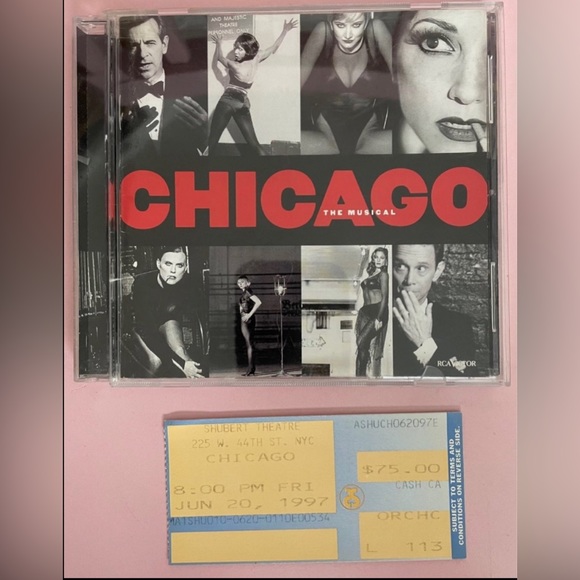 Various – Chicago, The Musical
With ticket stub Collectible - Picture 2 of 9